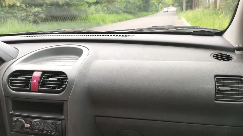 Shamelesscouple: Suger en främlings kuk i bilen