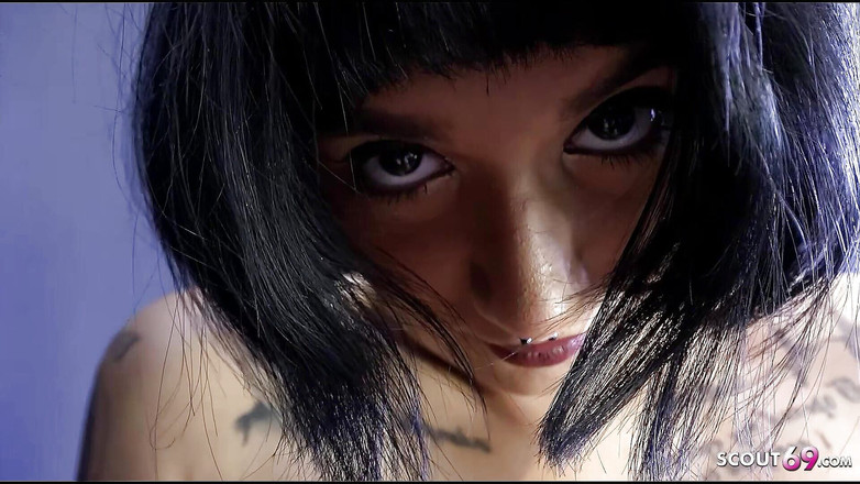 Full porn collection: La schiava tatuata tedesca candy scott seduce per inculare e...