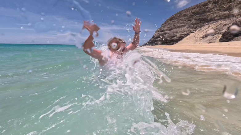 Emma Voyeur: Girl Wetting Jeans in the Ocean and Swimming in Wet...