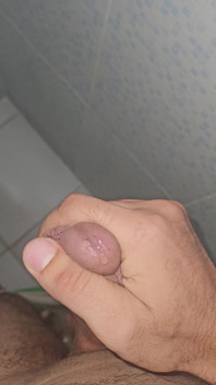 Masturbing My Bick Algerian Cock