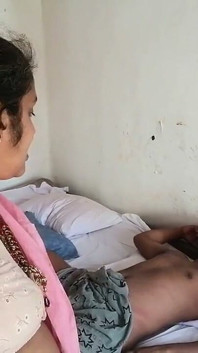 Desi bhabhi menangkap husbanf sedang meniduri sekretaris kantornya ep3