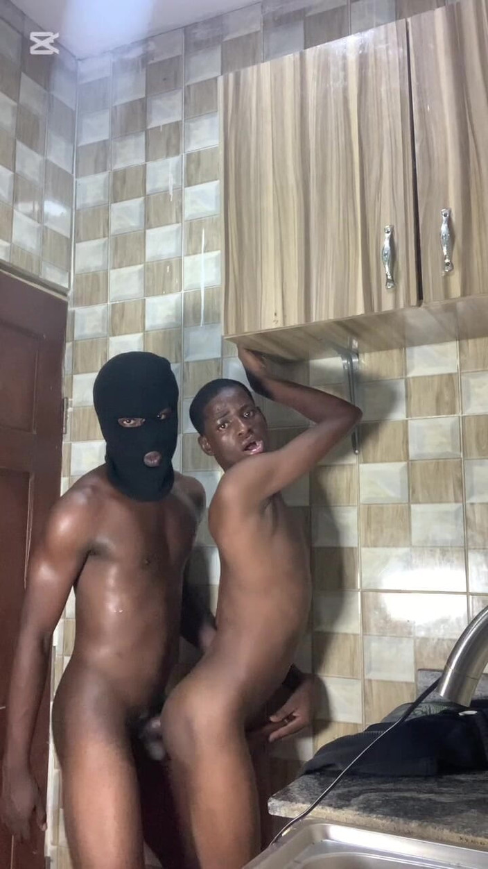 Big_brown: Mutfakta sikişiyor