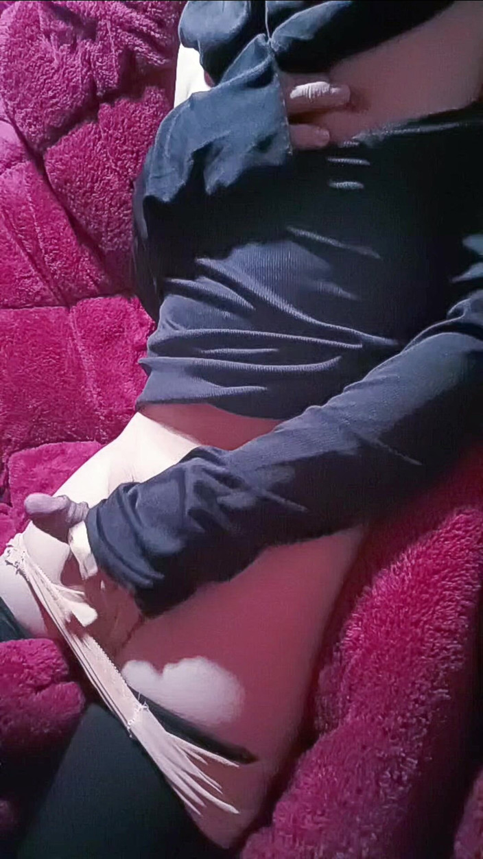 TeenVietNam: I miei gemiti suonavano così eccitanti perché il mio pene...