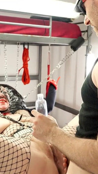 Za kulisami panny Kiki ostry seks na chwycie - Wax Play