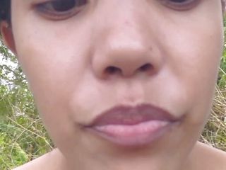 Pinoy_Nudist: मेरी फिलीपीनी पत्नी के हस्तमैथुन के क्षण