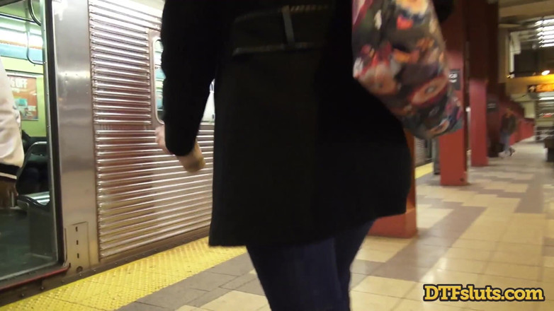 DTFSluts: Tetas grandes rubia puta de Nueva York