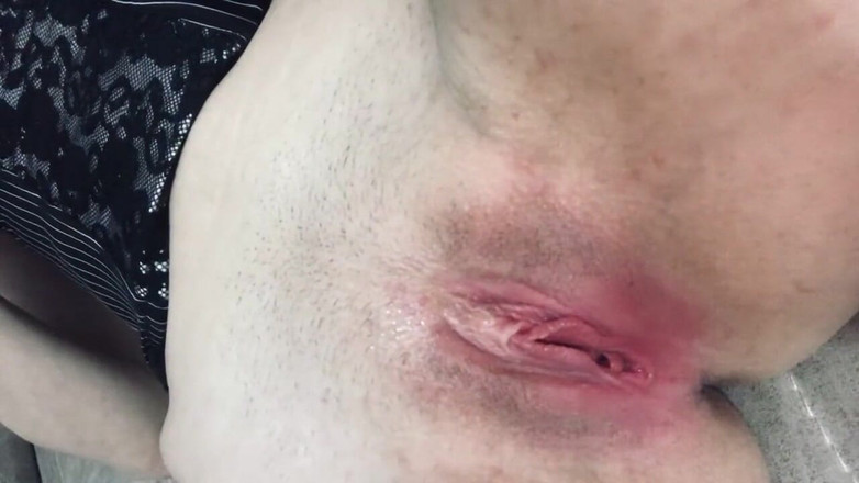 MaybeNatty: Awek kolej 18 tahun mengongkek pepek ketatnya dengan dildom