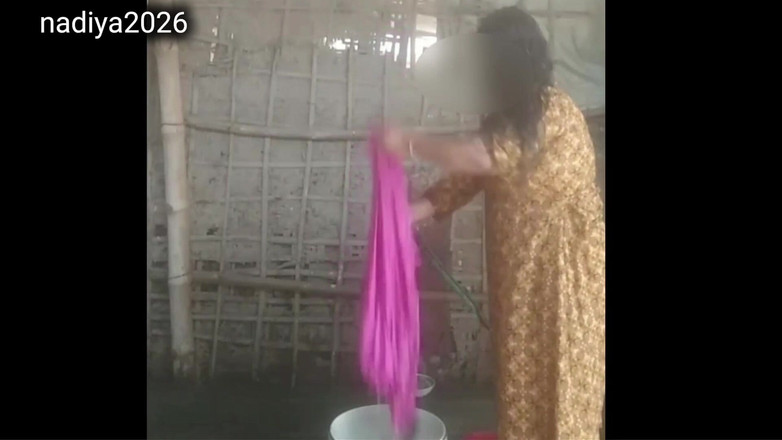 nadiya2026: La mia matrigna si eccita quando la guardo sotto la...