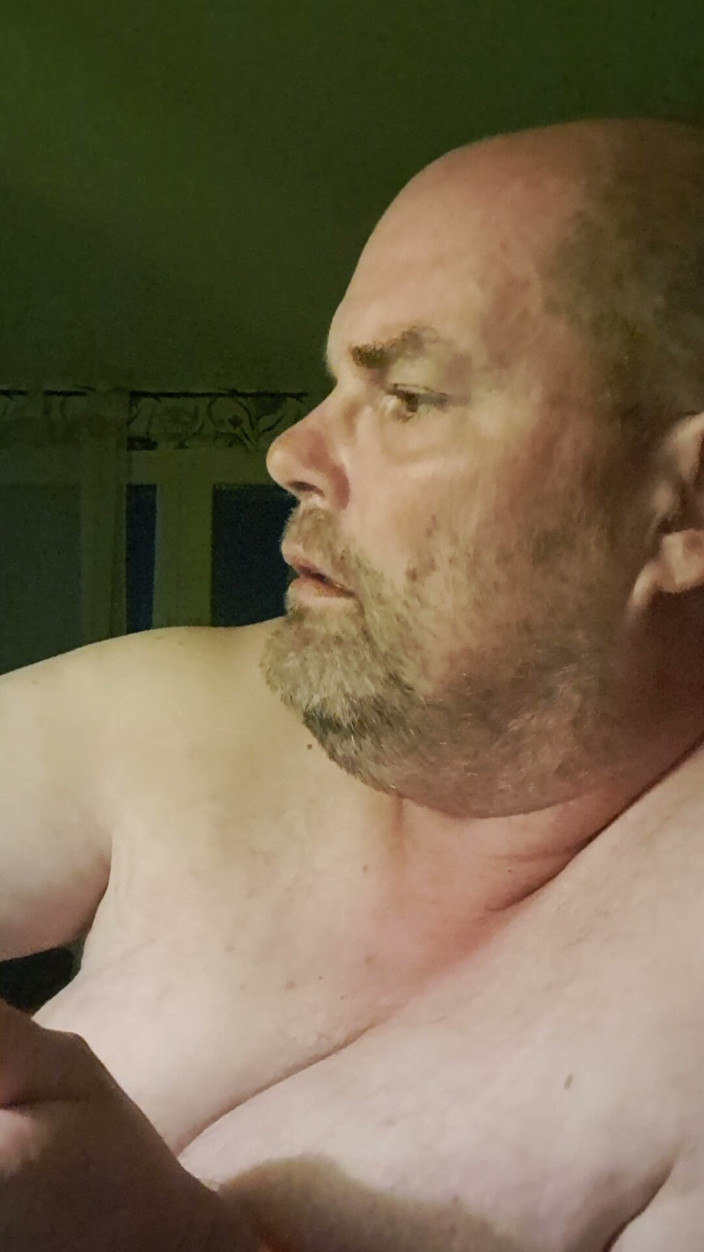 Fickspecht: New Stretching Exercise for the Slut Saturday Morning