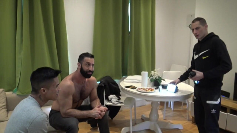 BERLIN BAREBACK CLUB: The twink Blaize fucked raw by James Benett