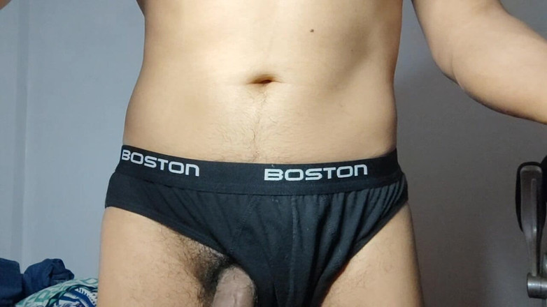 Hornyboy2058: Чоловік мастурбує і нарешті кінчає