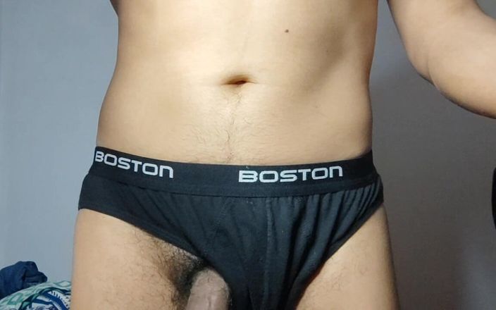 Hornyboy2058: Bărbatul se masturbează și în sfârșit ejaculează