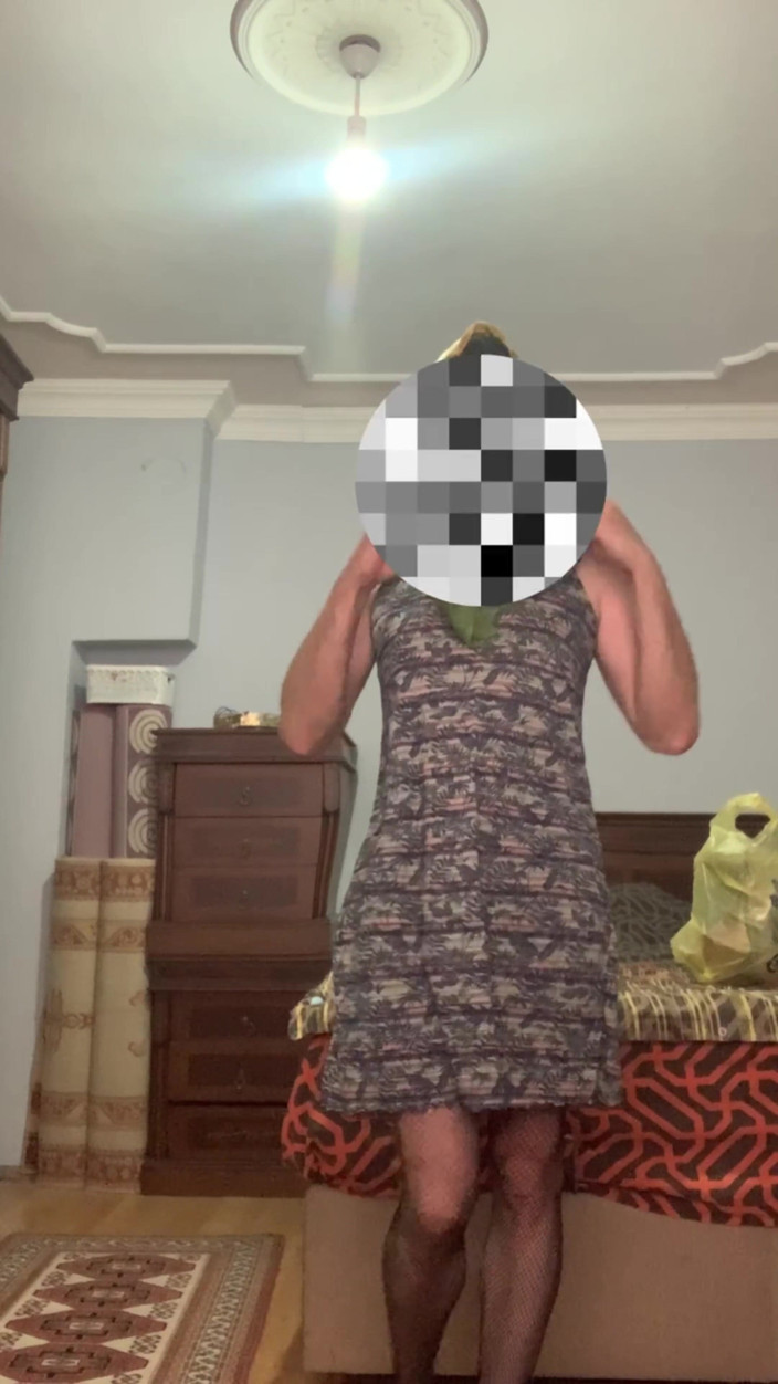 cd_aysemmm: Moja macocha przymierza ubrania