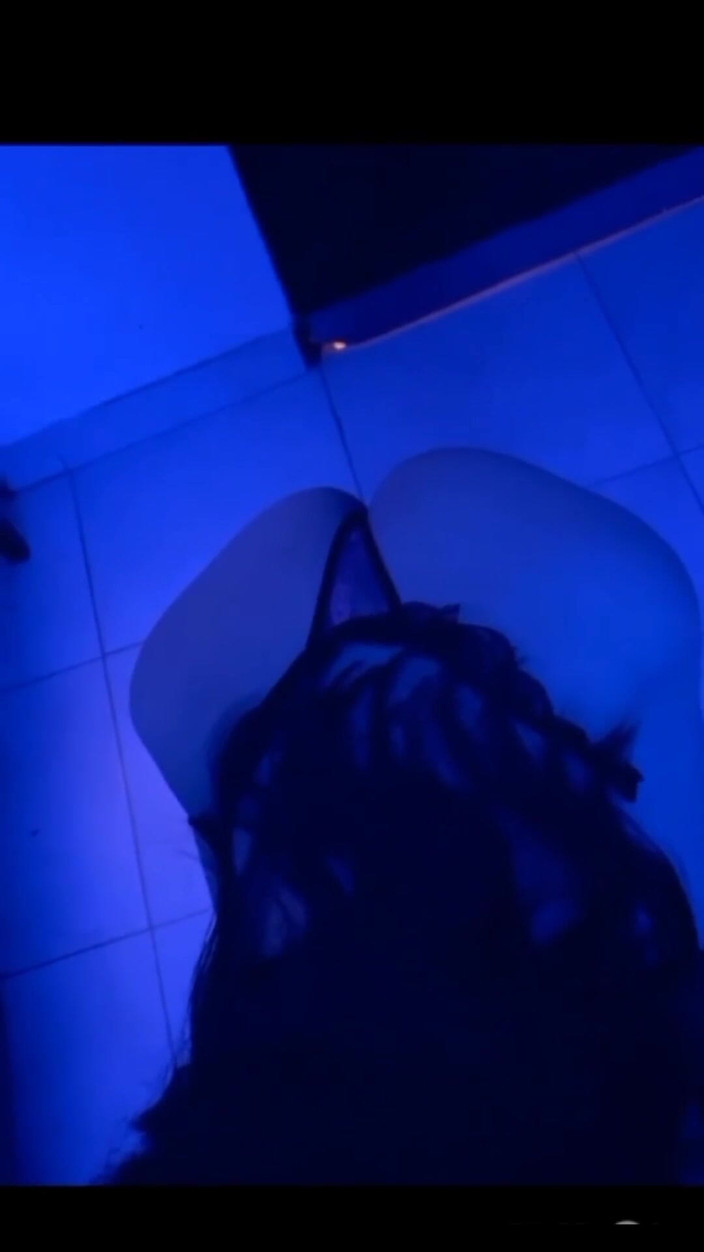 Saray_cute_: Hadi bugün ateşli şeyler yapalım baba.