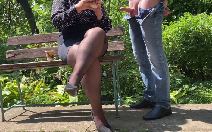OurFetishLife: Tchýně mi podojila sperma do její kávy