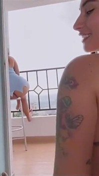 友達の彼氏と彼女に気づかれずにセックスすること