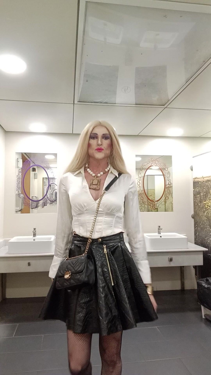 Tatiana Zorrita: 金发