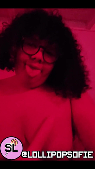 Sofie lollipop: 何か奇妙なことが起こったときのダンシング