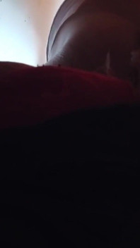 Sperma di seluruh muka yang cantik selepas seks dubur! Rakaman dekat Penelan Mani