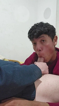 Gay stepcousin mengisap kontolku dan mendapatkan jet susu ke mulutnya