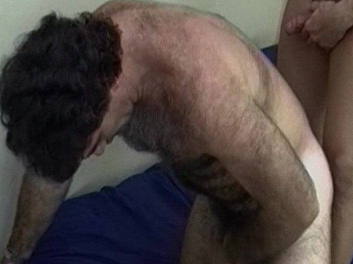 SEXUAL SIN GAY: Back Taste - Escena 1_orgy De Capitanes De Vuelo Cachondas Chupando Las...