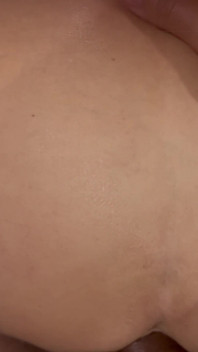GILF ダイアンのきつい小さなお尻がペニスを渇望