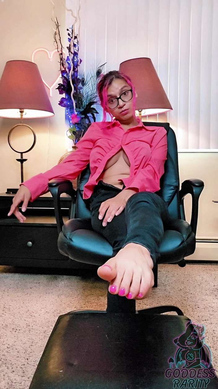Goddess Rarity: Рідкість богині свого боса в його офісі