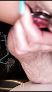 Drenagem de esperma # 3. Loira estrela pornô cadela drena porra no banheiro Gozada interna anal Atrás da câmera. Sem censura. Porra na minha bunda.