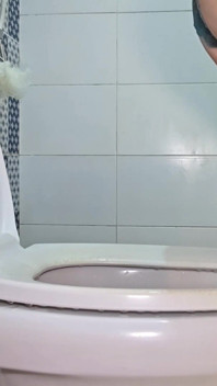 6 dari Perjalanan Toilet yang Putus Asa dan Gassy