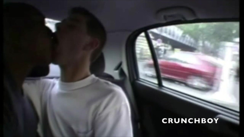 FRENCH AMATORS SEXTAPES: Fucked by a top black in the car outdoor