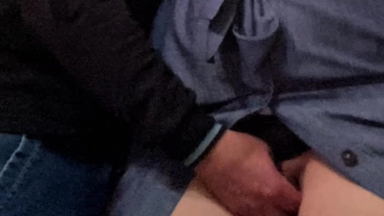 Niki studio: Sconosciuto sgrilletta la miLF arrapata prima del lavoro in metropolitana