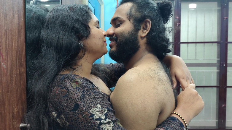 Vaigavarun45: Step Stepsister Enjoy with Step Stepbrother and Husband and Hard...