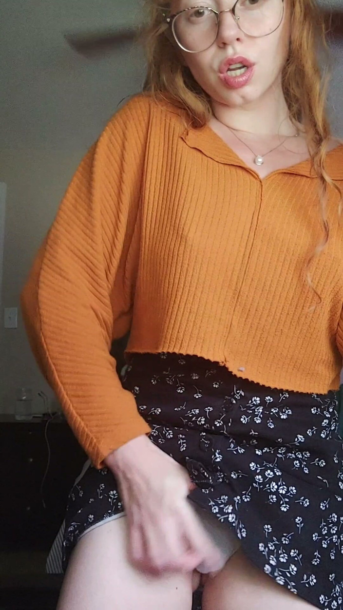 MandyFrizzle: Smoke and Tease
