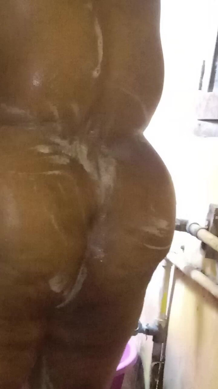 Tamil Anti Uma: 흑인 대물 자지에게 따먹히는 거유 밀프