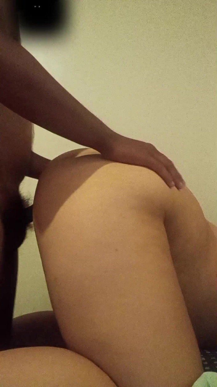 Jicole18: Compartir a mi esposa con mi amigo