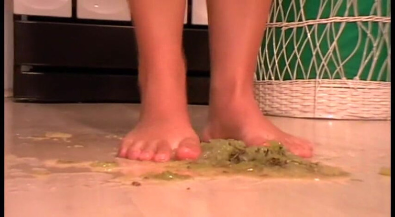 Foot Girls: Crushing grapes with my bare feet