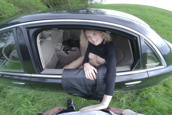 PS-PornVR: Isabela baise dans la voiture