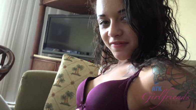 ATK Fans (Girlfriends): वर्चुअल वेकेशन हवाई 3/7 Holly Hendrix