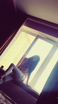 Peepshow doigte sa chatte poilue et sa chatte mouillée, MILF russe, Ginnagg