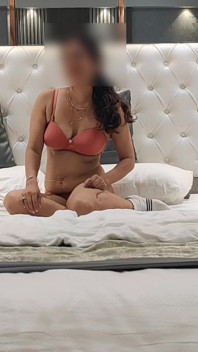 Cam3 - POV Blowjob Ona bierze wielki kutas głębokie gardło