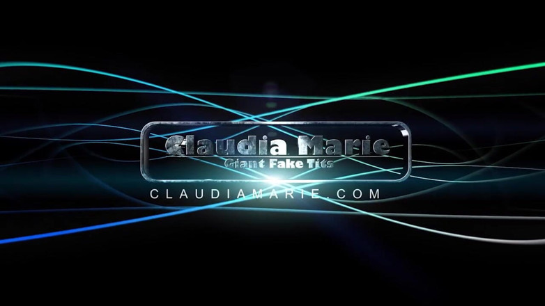 Claudia Marie: Claudia Marie squirtet Milch &amp; hüpfen