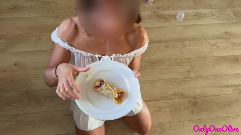 UsTwo4YouX: Crepe a La Cum - buatan pantat &amp; dimakan