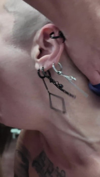 เย็ดด้วยสายรัดแข็งโป๊ก - สาวรุกสาวรับแบบดุเดือด
