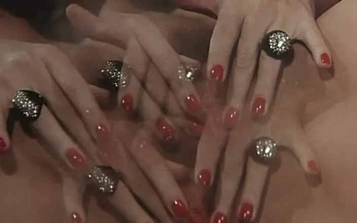 Inthe MILF room: Quarteto foda nos Billiards