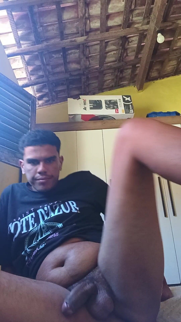 Young Brazilian 23: Chàng trai trẻ nóng bỏng, có được một manh mối