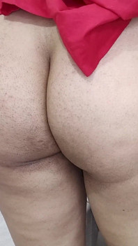 Desi Kamwali bär min fru saree, jag knullade henne felaktigt och trodde att hon var min fru