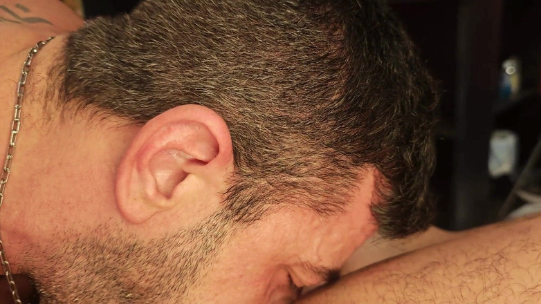 Jov mattos: パリの毛深いホットなお尻