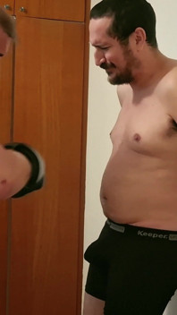 Silver Stepdaddy Boxer Vs. Punchbag - Body Shot Challenge