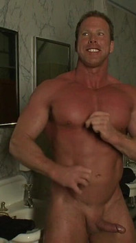 Derek Pain - the Only Competitive Bodybuilder in the World Who Could Handle the One Leg Suspension