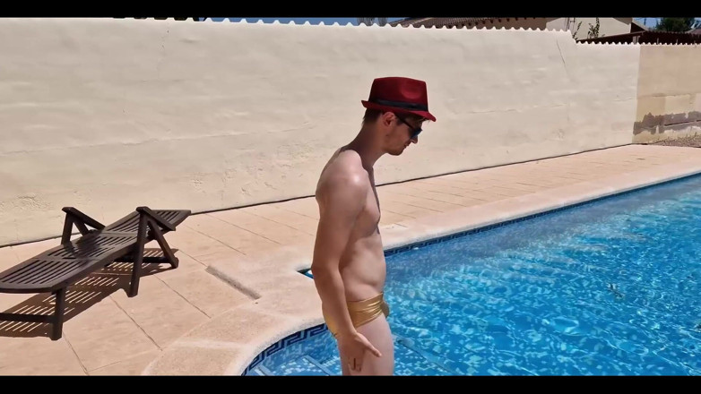 Snauwflake: Saya Nampak Di Poll You Want To See The Video...